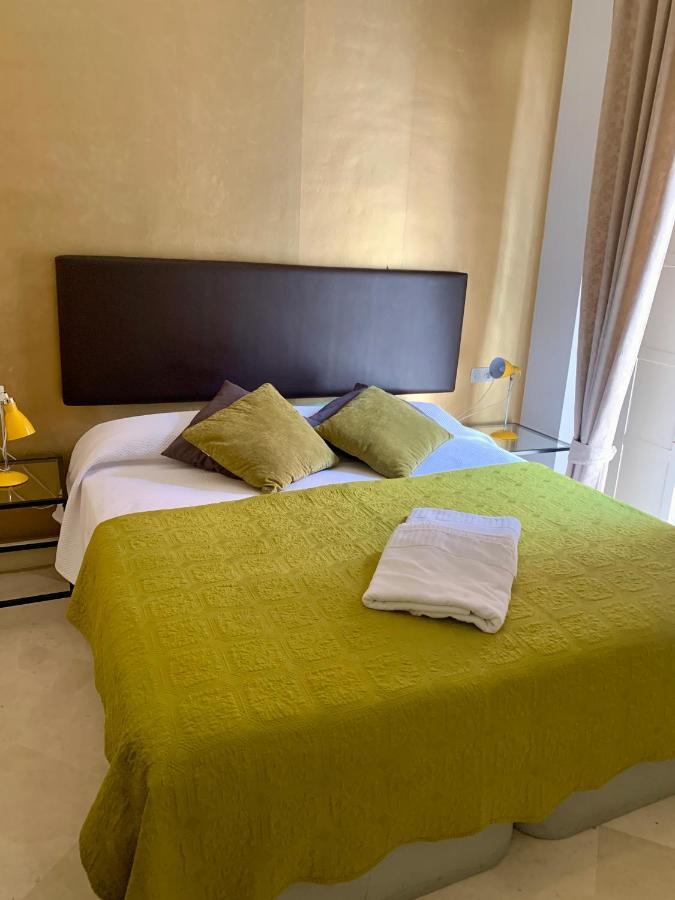 Apartament Singular Peral Sewilla Zewnętrze zdjęcie